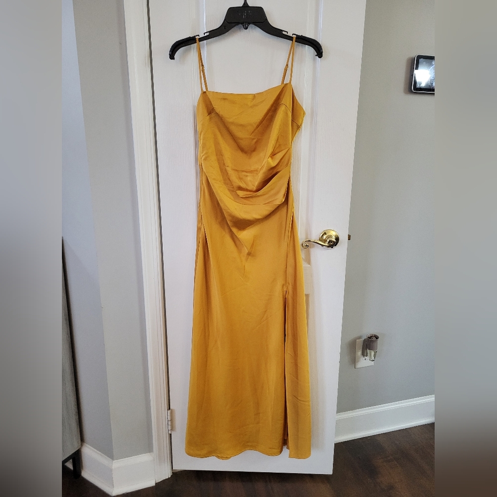 ASTR the Label Marigold Satin Ruched Midi Slipdress Size Small